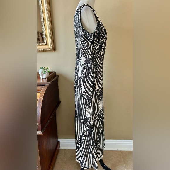 R&M Richards Two Tone Embellished Sequin Gown Maxi Dress Black Champagne Size 16 - Picture 12 of 16